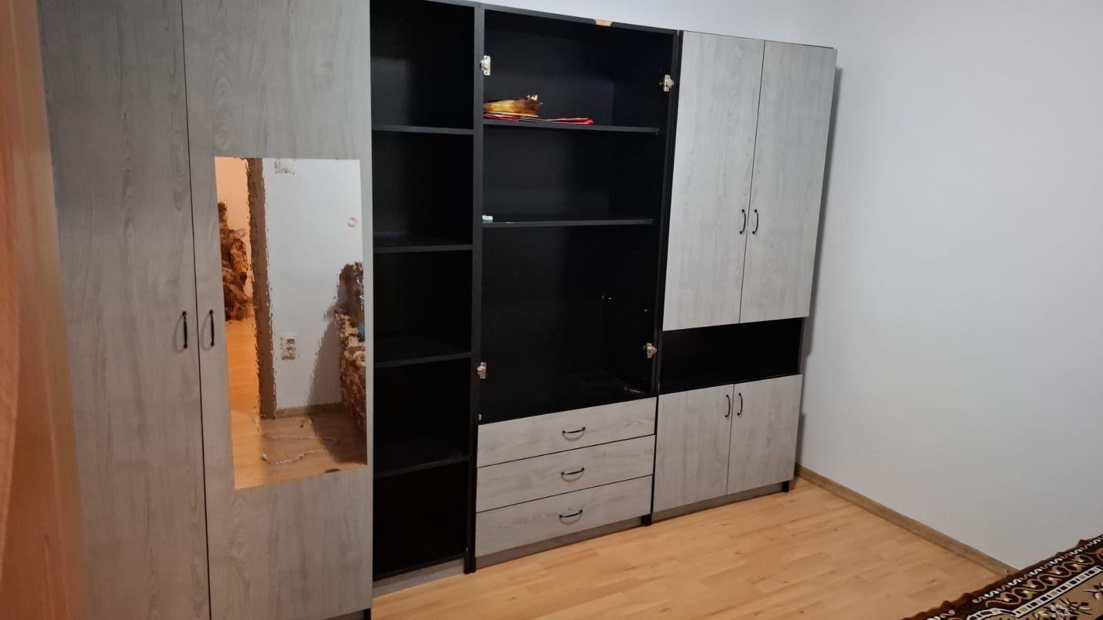 Închiriez apartament zona Nufărul
