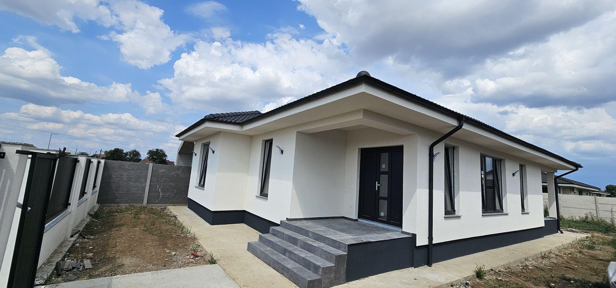 Casă nouă de vânzare Sântandrei – 3 dormitoare,living,  2 băi, toate utilitățile