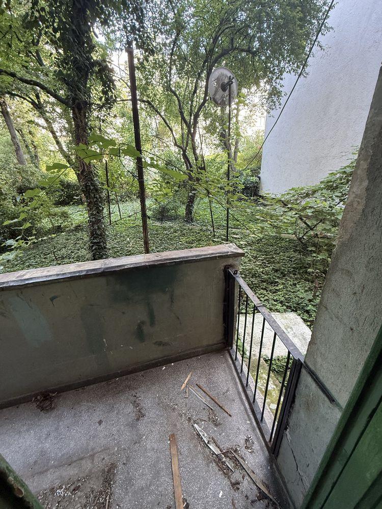 Apartament 2 camere, parter — cu acces la grădina din spatele blocului | Republicii / Ploiești Nord 43,5 mp utili | semidecomandat | parter - imagine 1