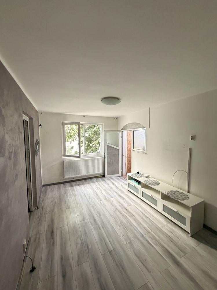 Propietar Apartament 3 Camere , Renovat , Mobilat , Etaj 2 , Ploiesti Vest - Podul Inalt - imagine 1
