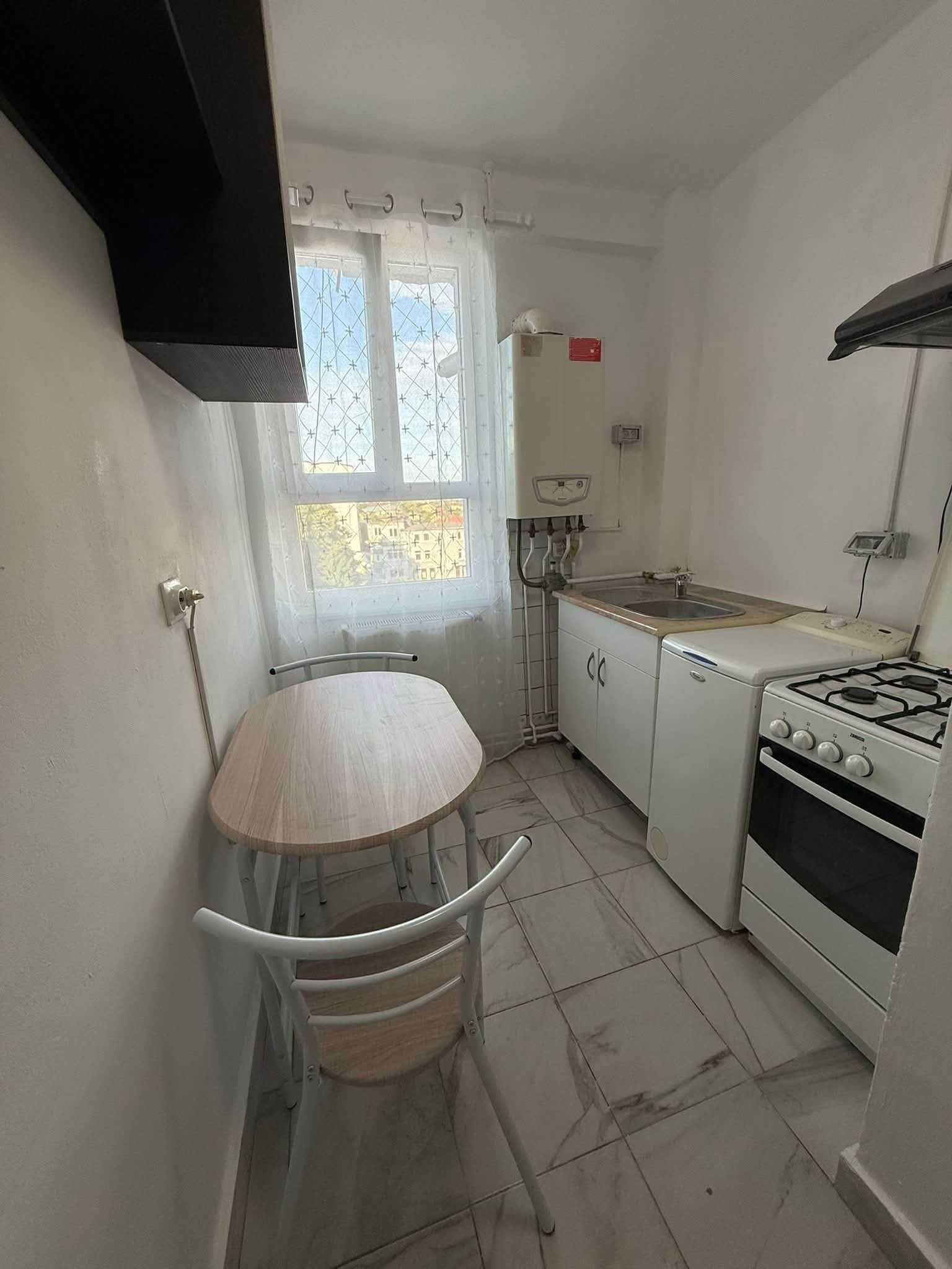 Închiriere apartament - imagine 1
