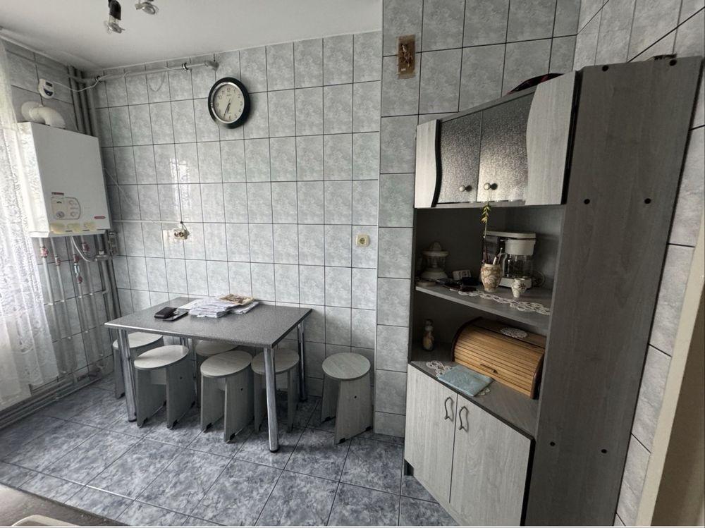 De inchiriat Apartament cu 2 camere Ploiesti Vest - imagine 1