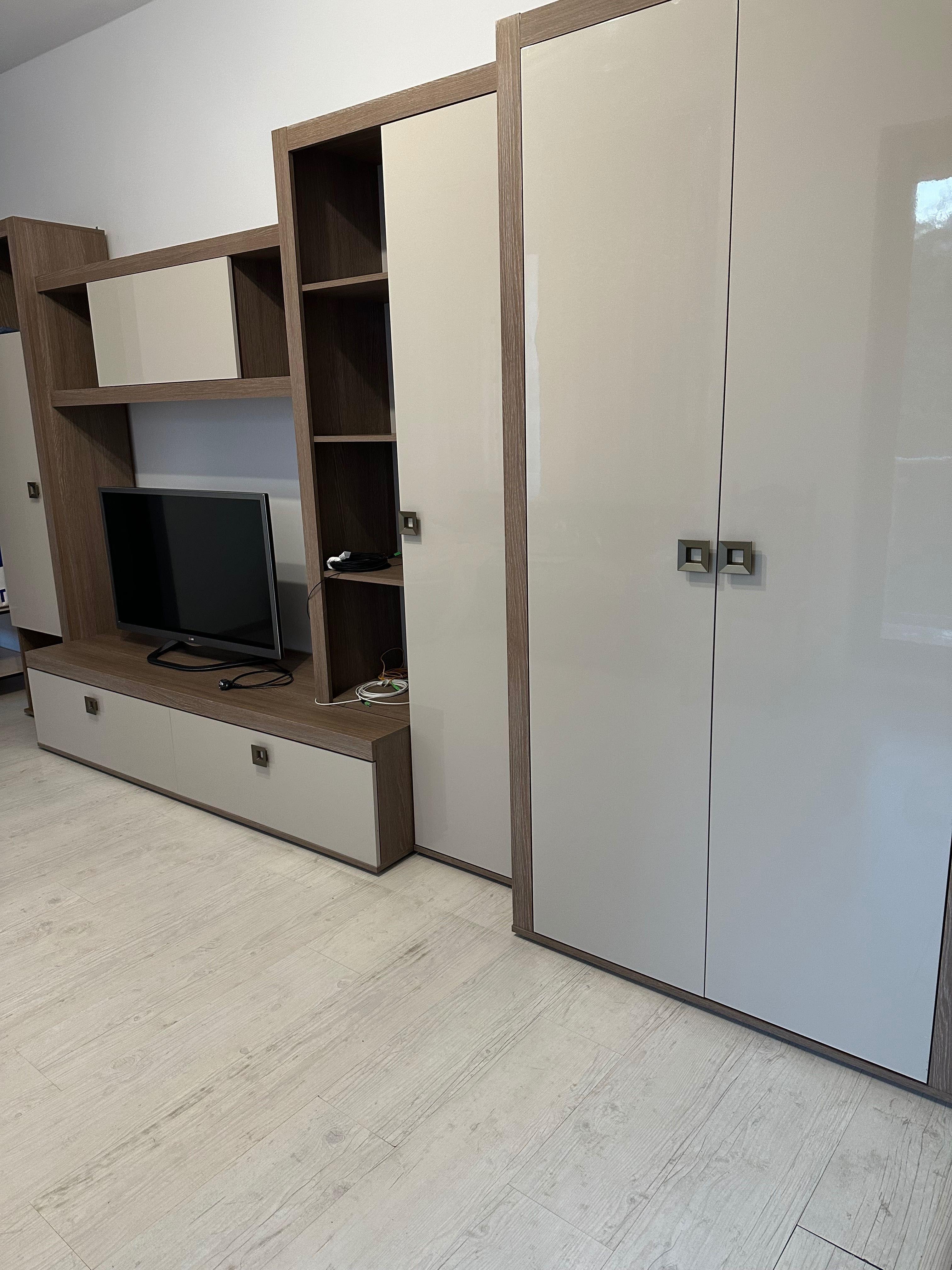 Închiriez apartament 2 cam, P-ta Victoriei, bloc din 2013