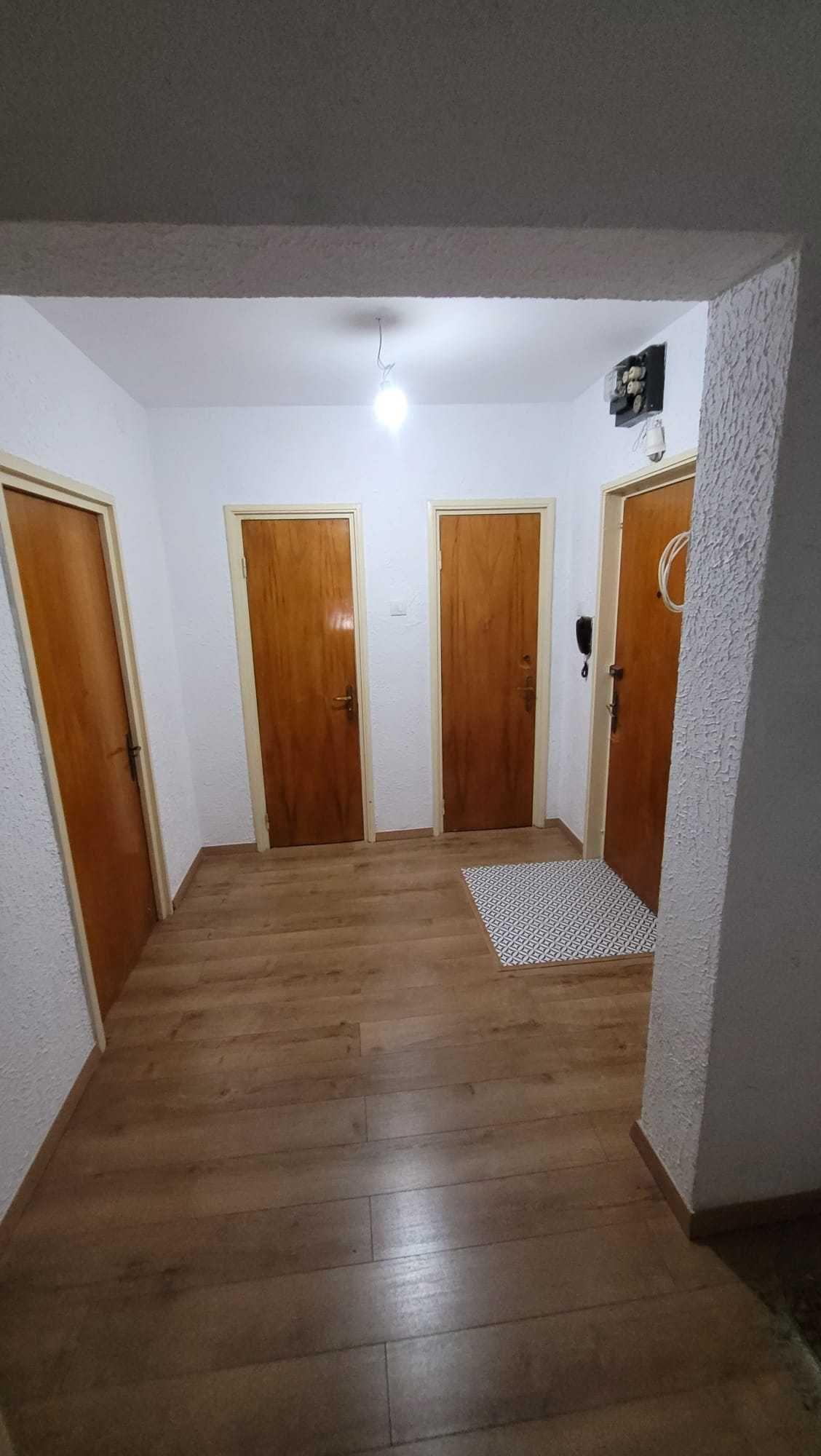 Apartament de inchiriat - Piata Ion Mihalache