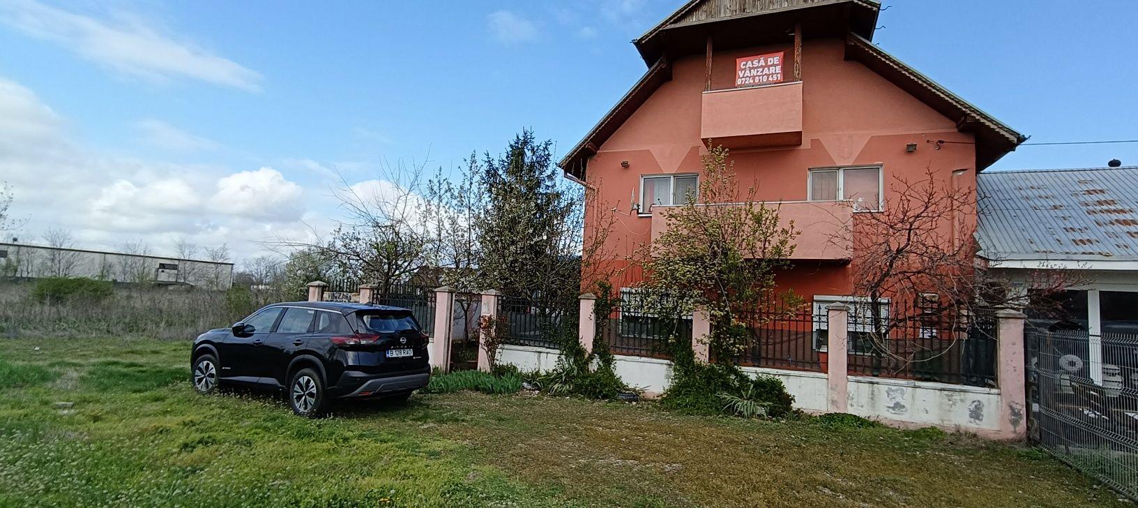 Vând vila Lilieci DN2