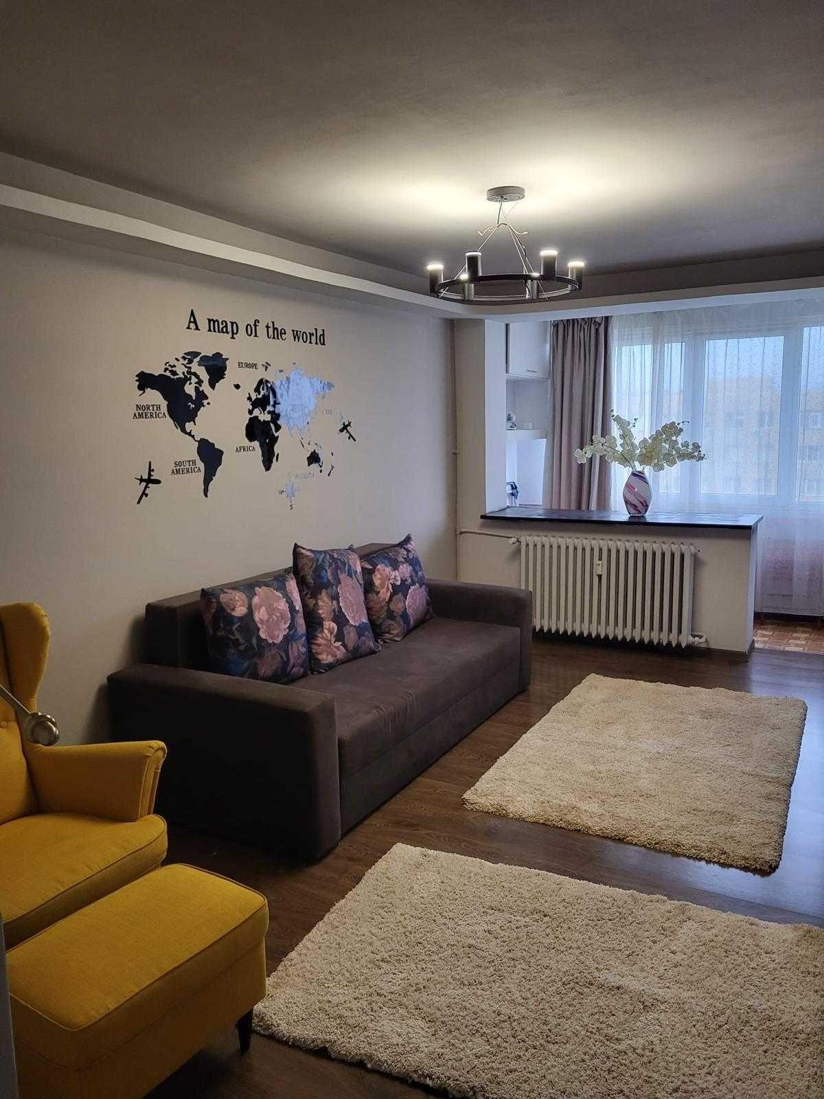 Ofer spre închiriere apartament cu 2 camere