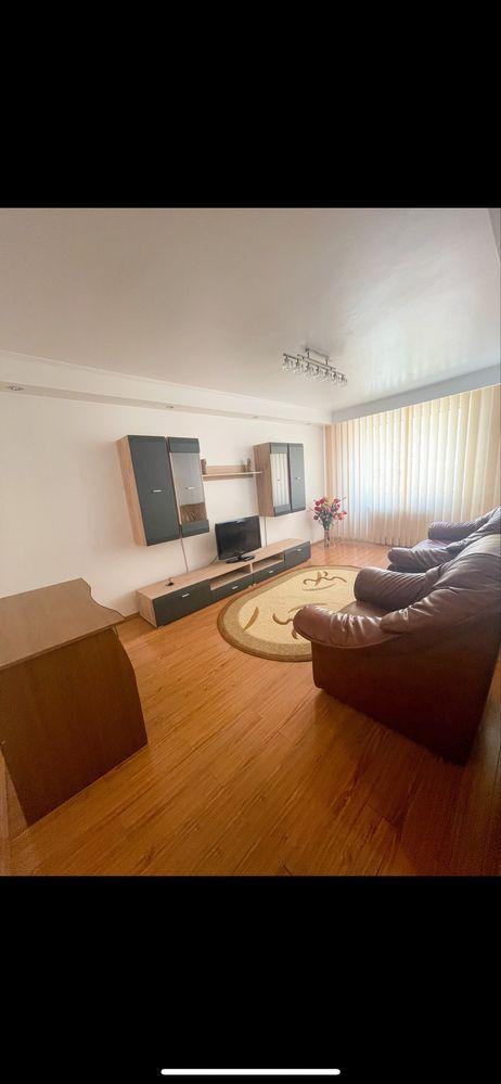 Apartament 3 camere de inchiriat