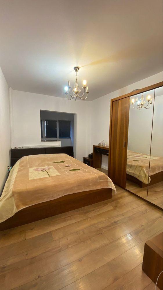 Apartament 3 camere complet tenovat