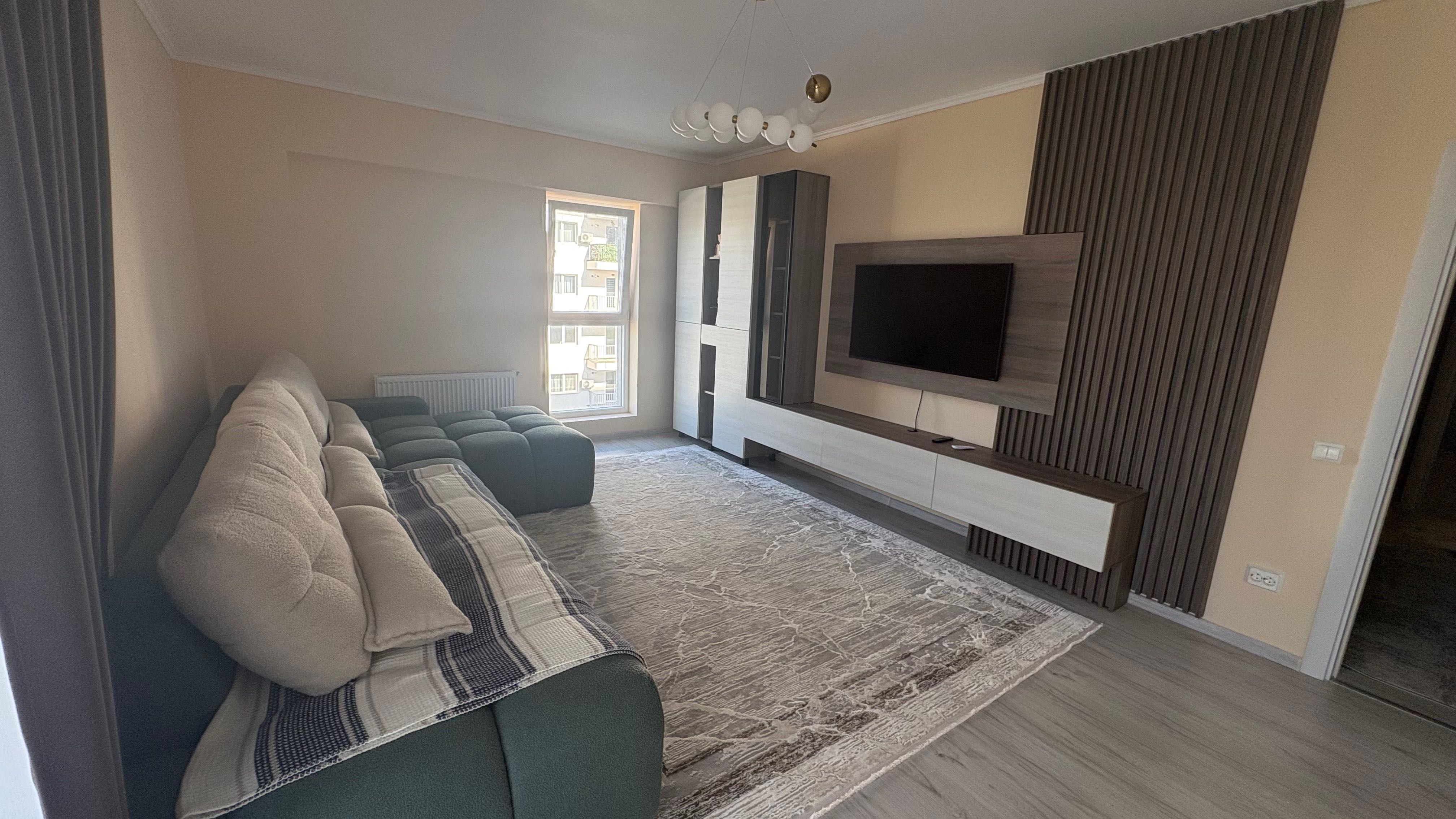 Închiriez apartament 3 camere, premium