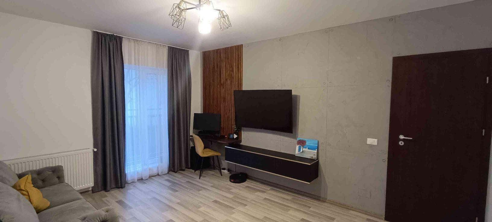 Proprietar – Vând apartament 2 camere, parter înalt + Loc de Parcare + Centrală Proprie