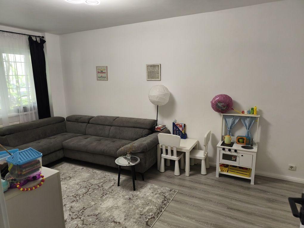 Apartament 3 camere - Sector 4 - de vanzare