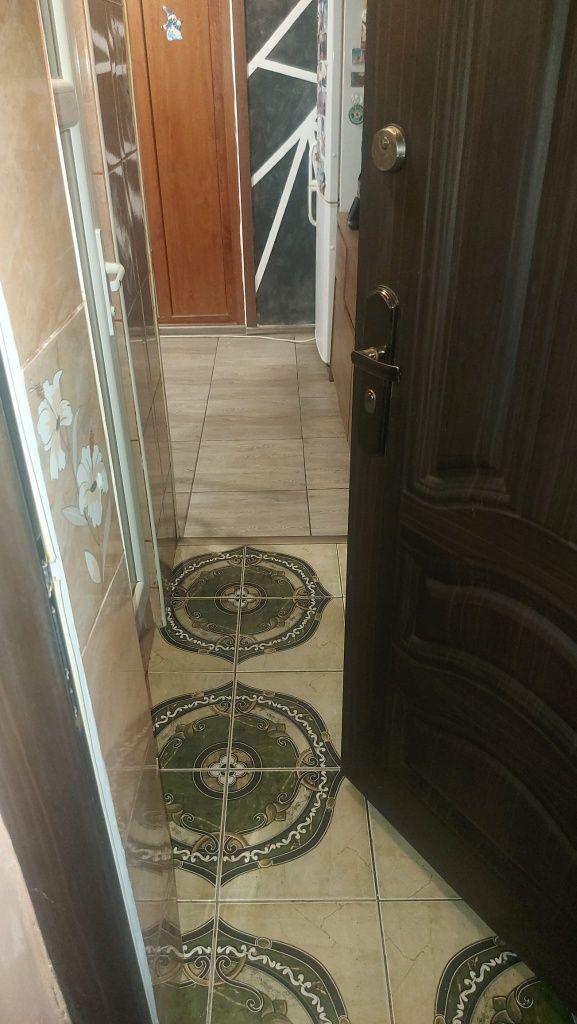 Vând apartament Str.Crizantemelor  sector 5