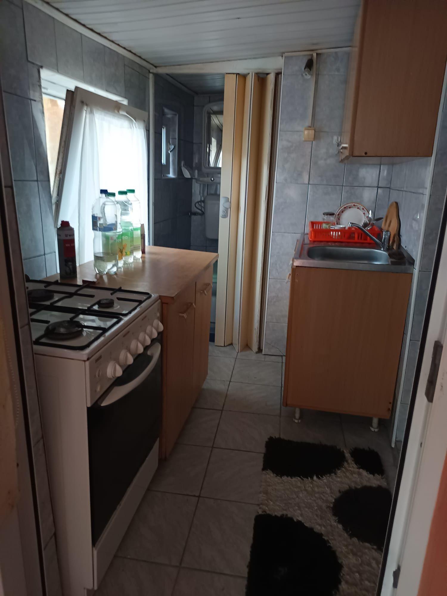 Închiriez cameră
