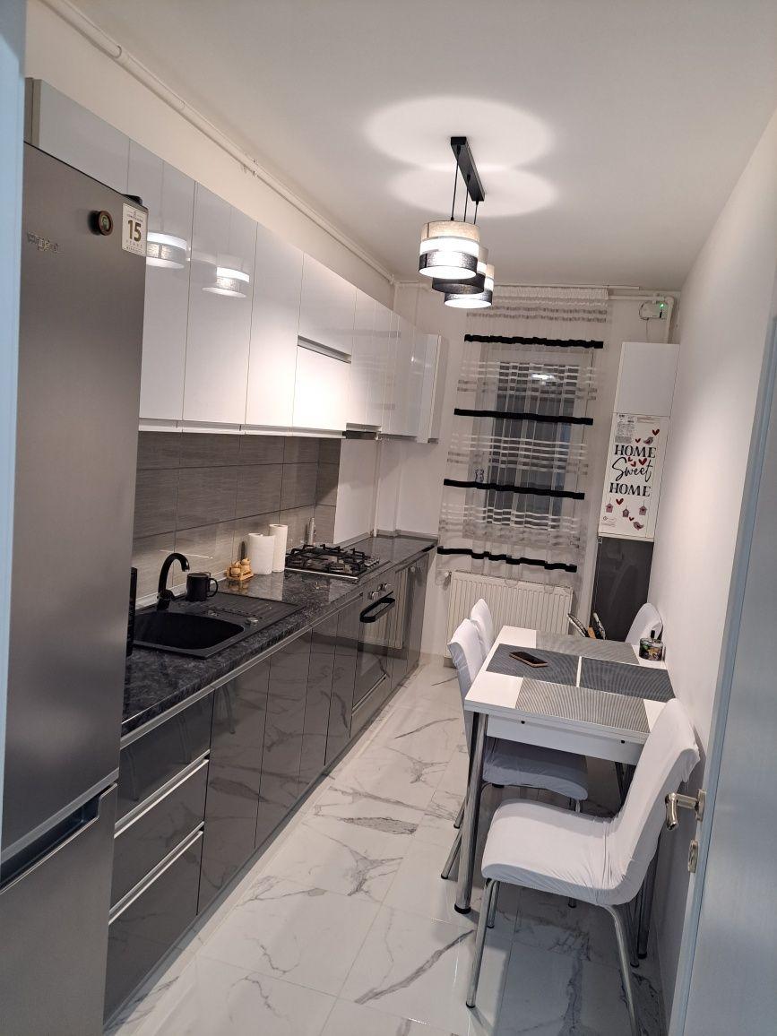 Închiriez apartament cu 2 camere militari residence! - imagine 1