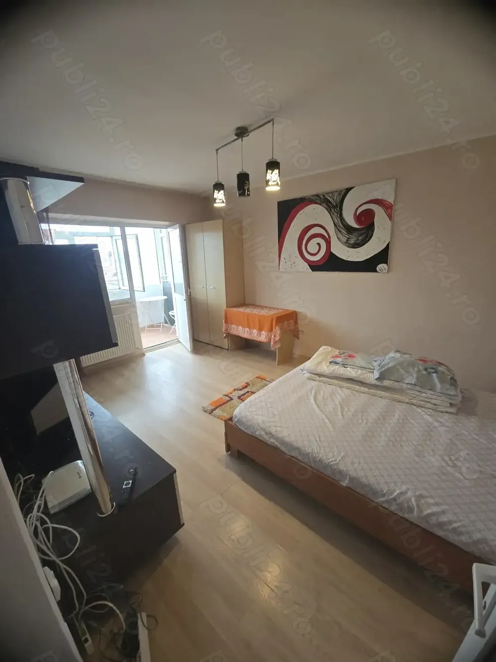 Inchiriez apartament 2 dormitoare Faleza Nord termen scurt sau lung