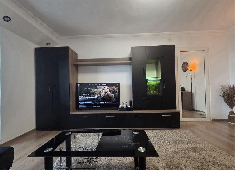 Proprietar, vând Apartament 2 Camere DECOMANDAT + LOC PARCARE – Complet Mobilat și Utilat – Găvana 2