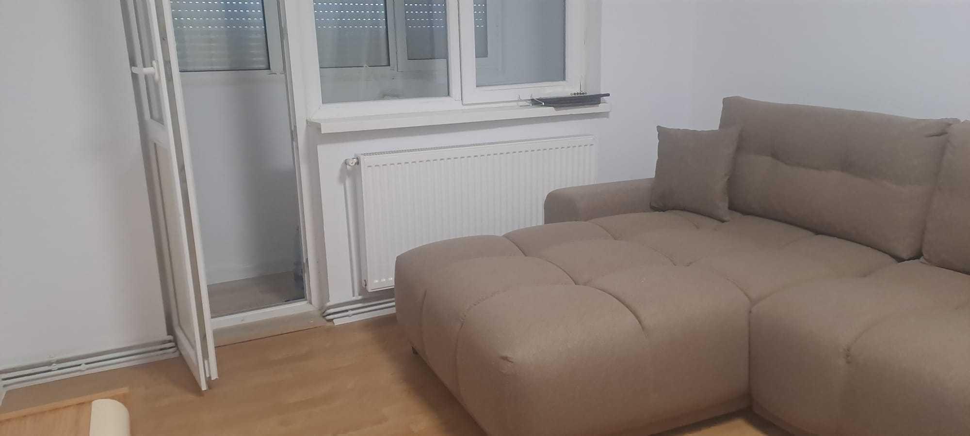 Apartament doua camere zona Centrala, parter cu balcon, renovat