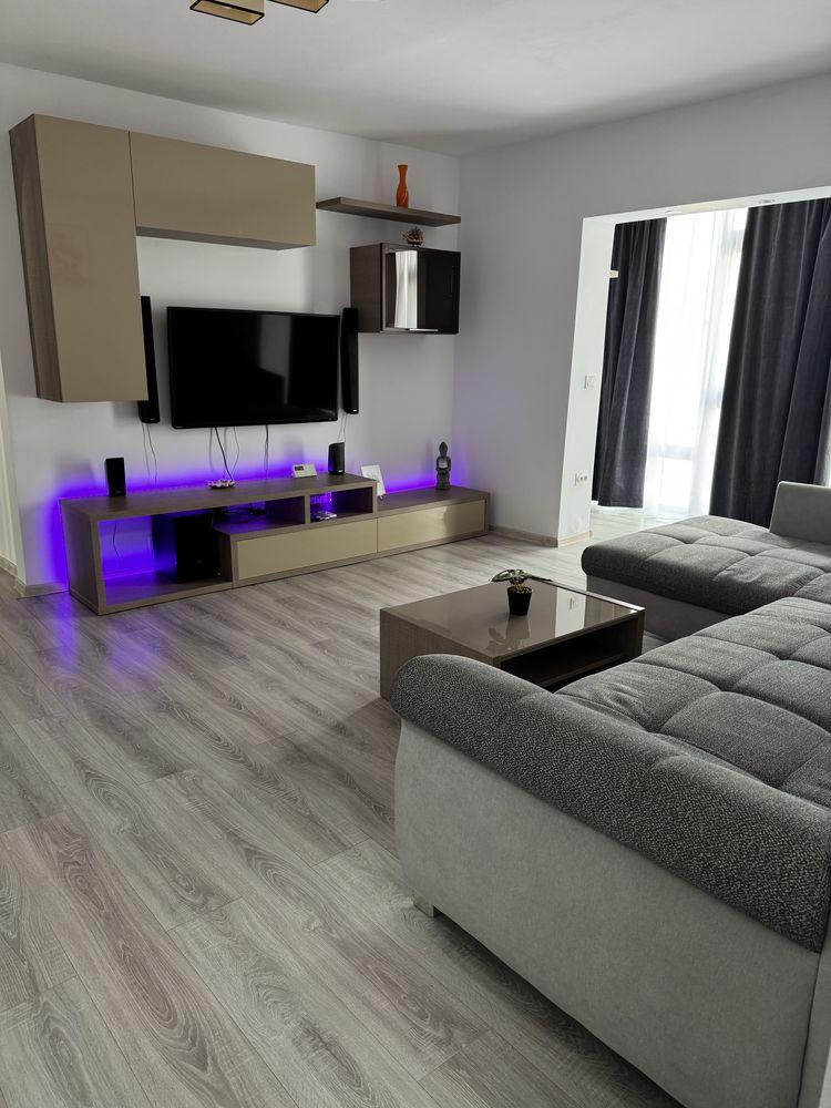 Inchiriez apartament 2 camere Prundu