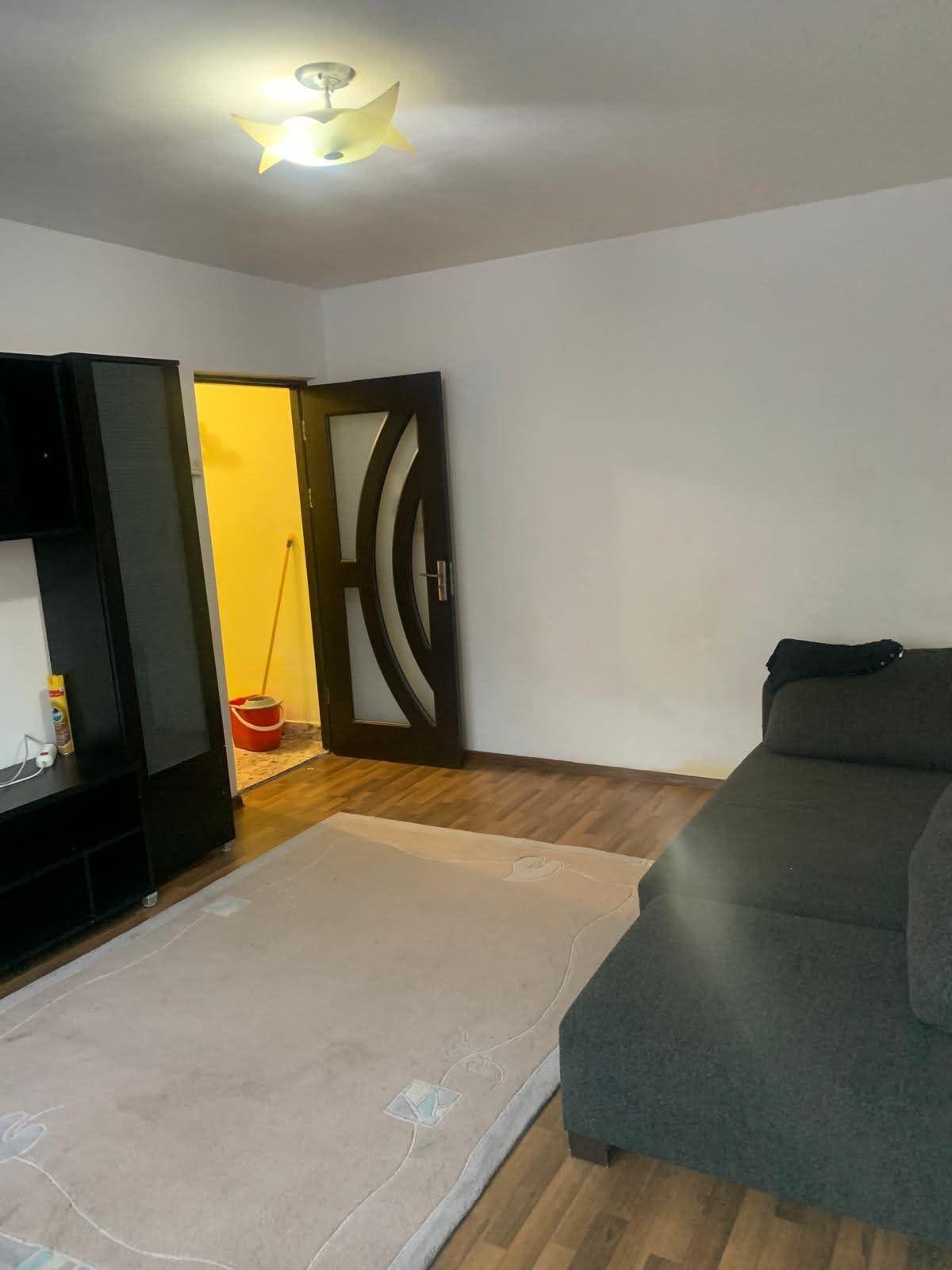 Dau in chitie apartament semidecimandat 2 camere  strafa Aleia Filsturi