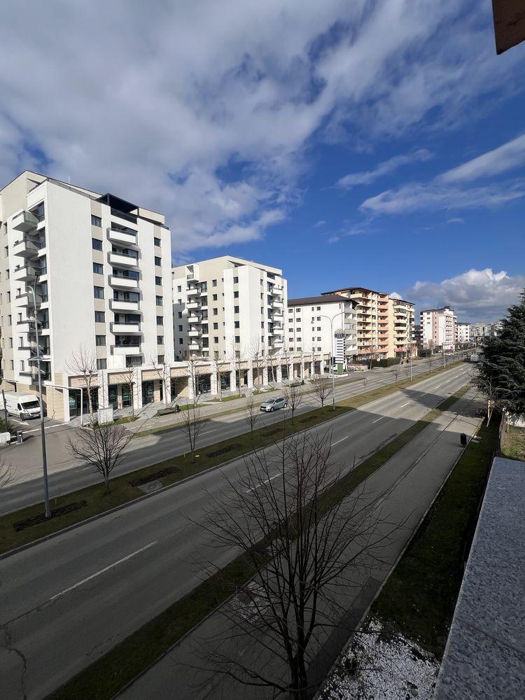Prima inchiriere a unui apartament de 3 camere, inclus loc de parcare – Bd. Dem Rădulescu, Râmnicu Vâlcea