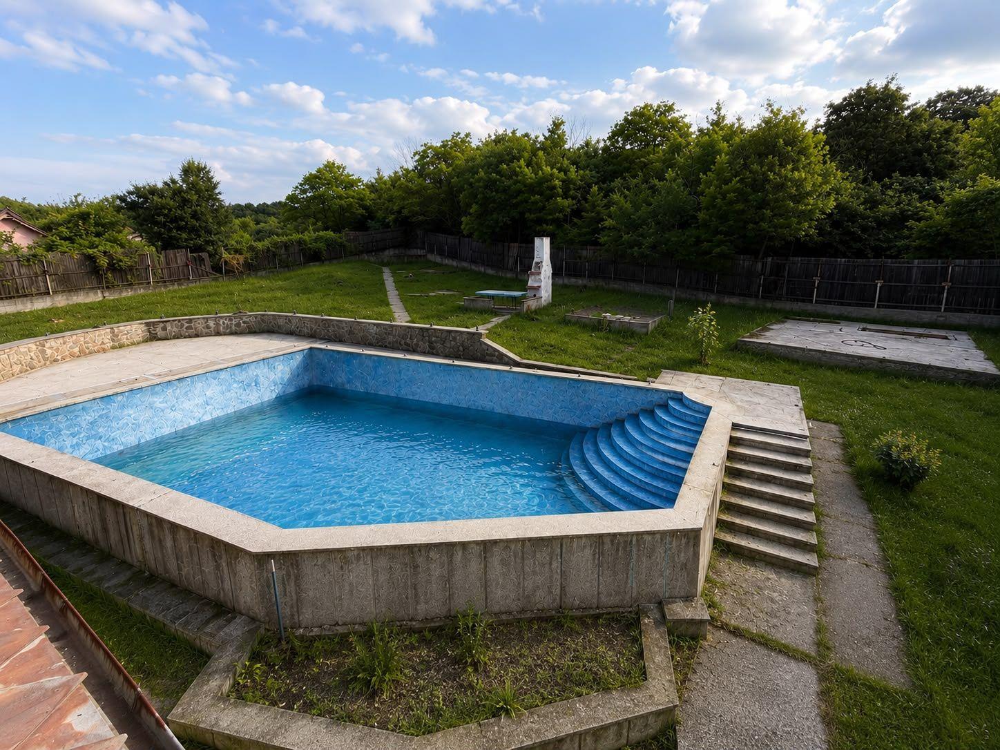 Teren intravilan 1100mp, Lenin Sud, piscina beton, toate utilitatile, langa padure, fara vecini, pensiune, vila, foisor agrement. - imagine 1