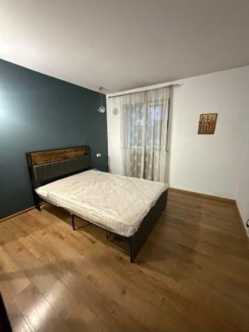 De inchiriat Apartament 3 cam - Tatarasi-Eternitate