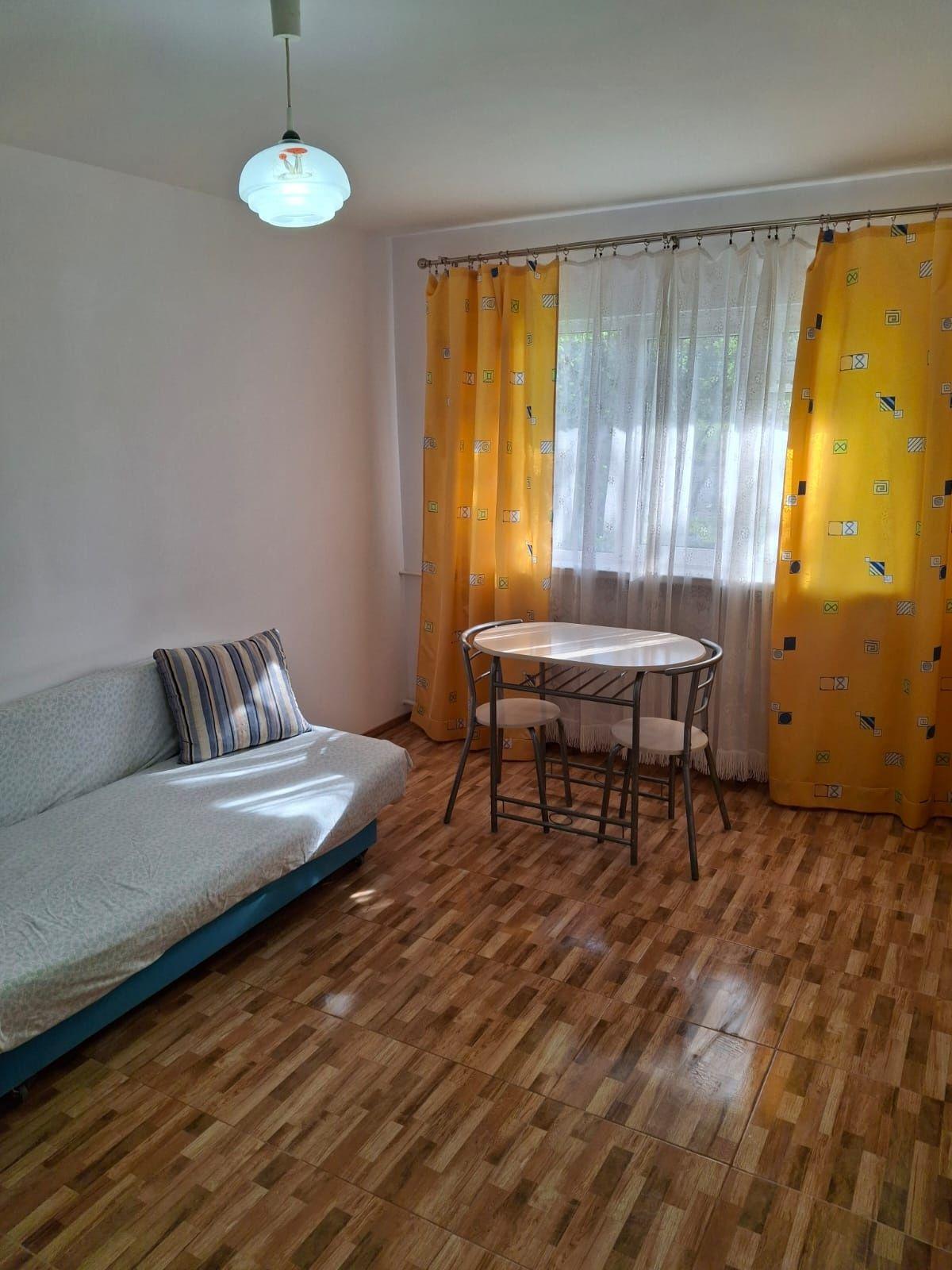 Vând garsonieră cf.1 Micalaca strada Abrud