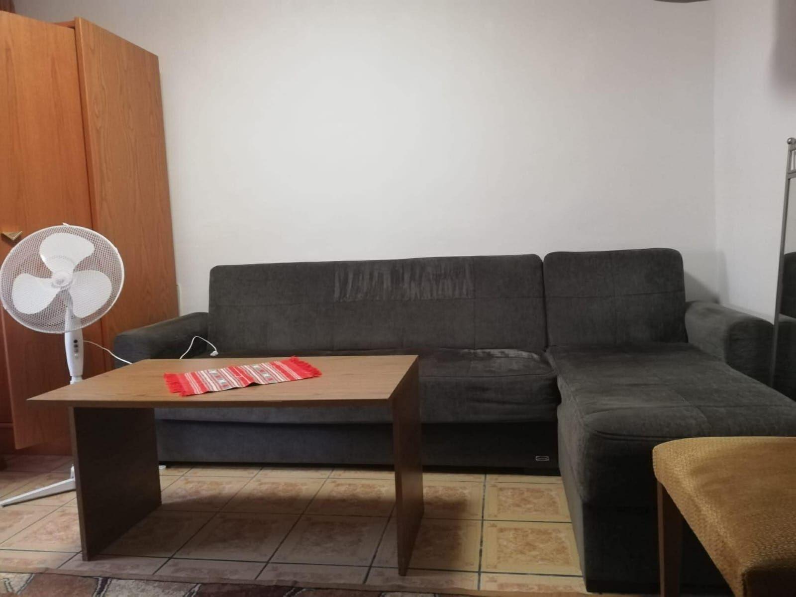 Închiriez garsoniera 6 Vânători