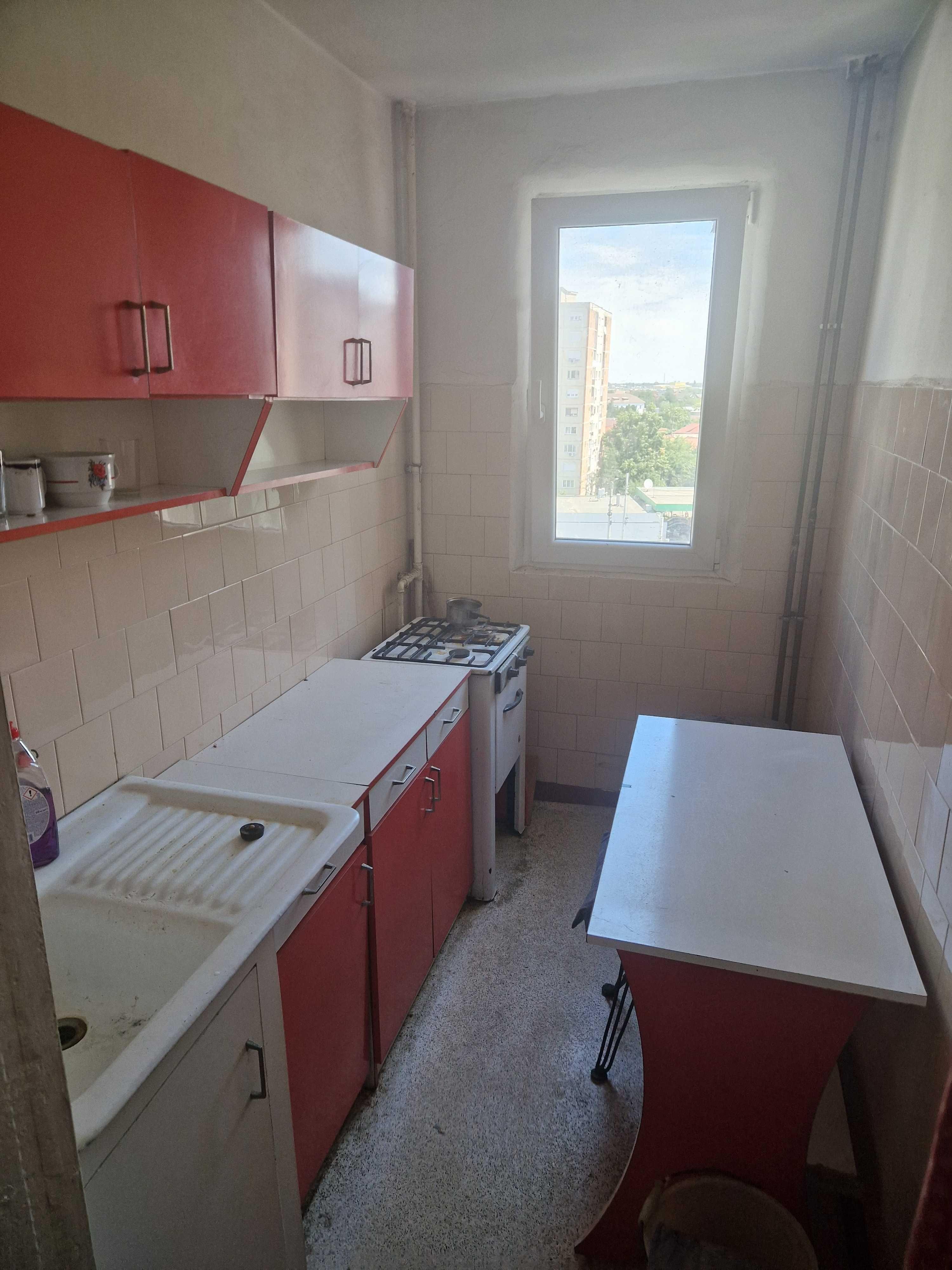 Închiriez apartament Vlaicu