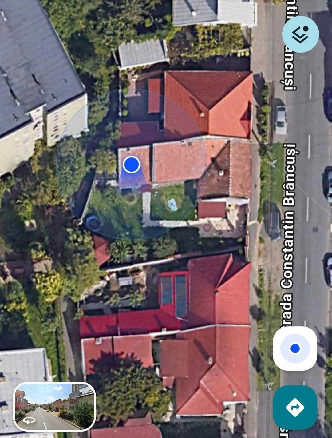 Casă de vânzare cu doua apartamente - imagine 1