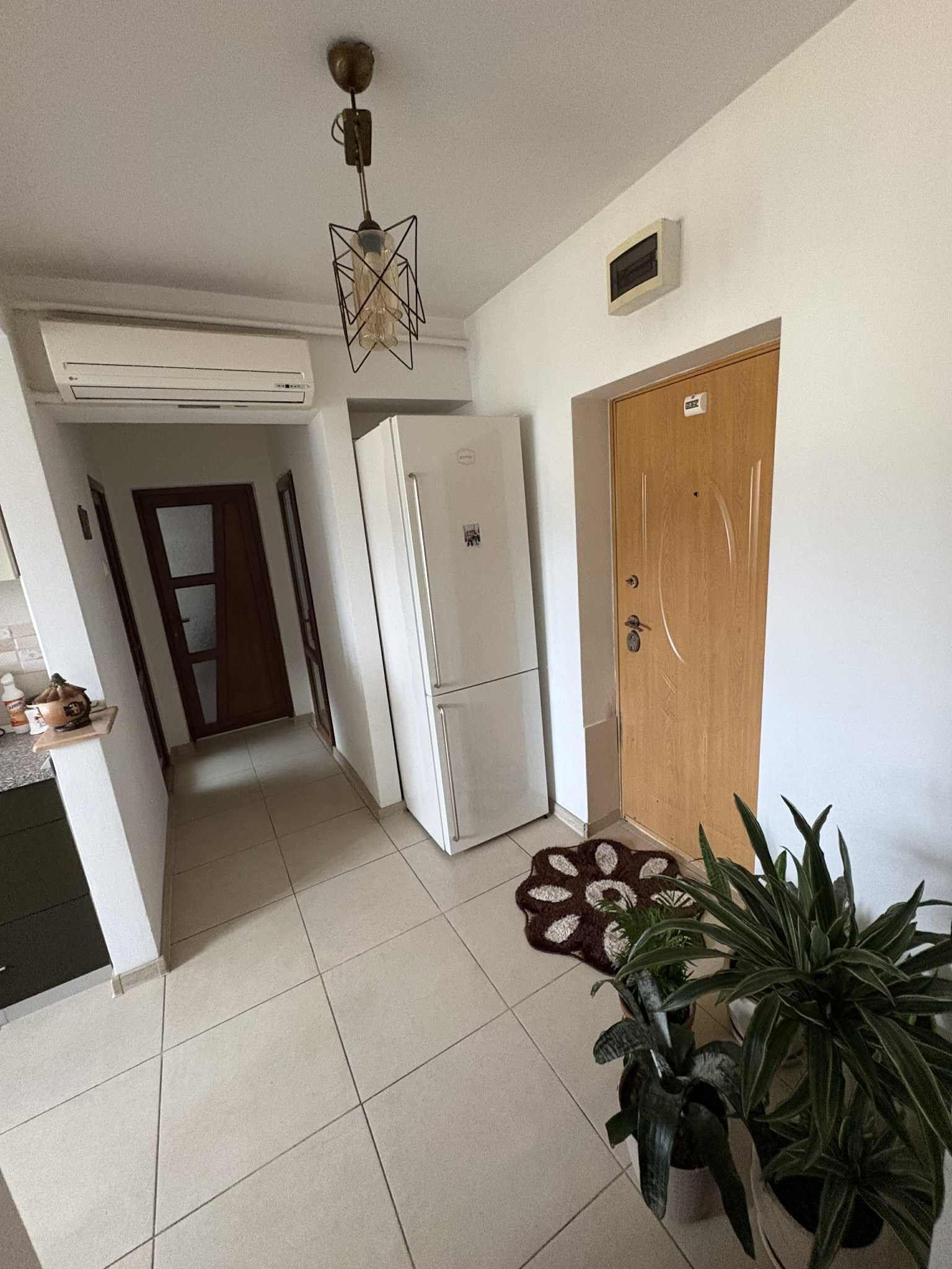 Vând apartament 2 camere Dărmănești, Bacău