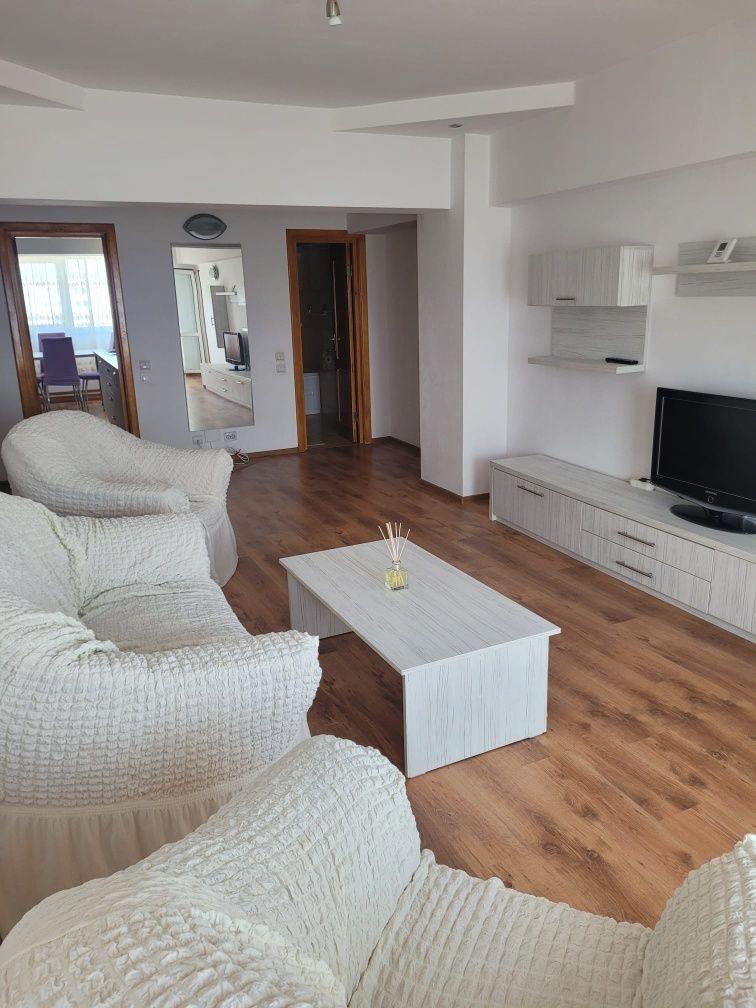 Apartament de inchiriat 3 camere str Stefan cel Mare