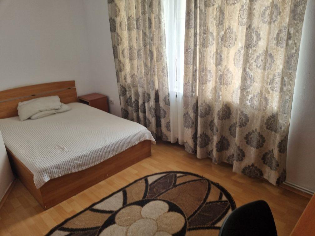 Vând apartament 2 camere, decomandat, Terezian