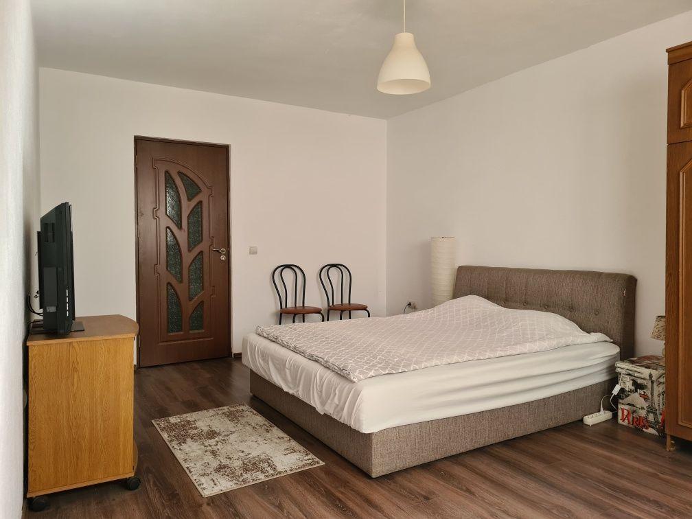 Închiriez apartament Strand 2