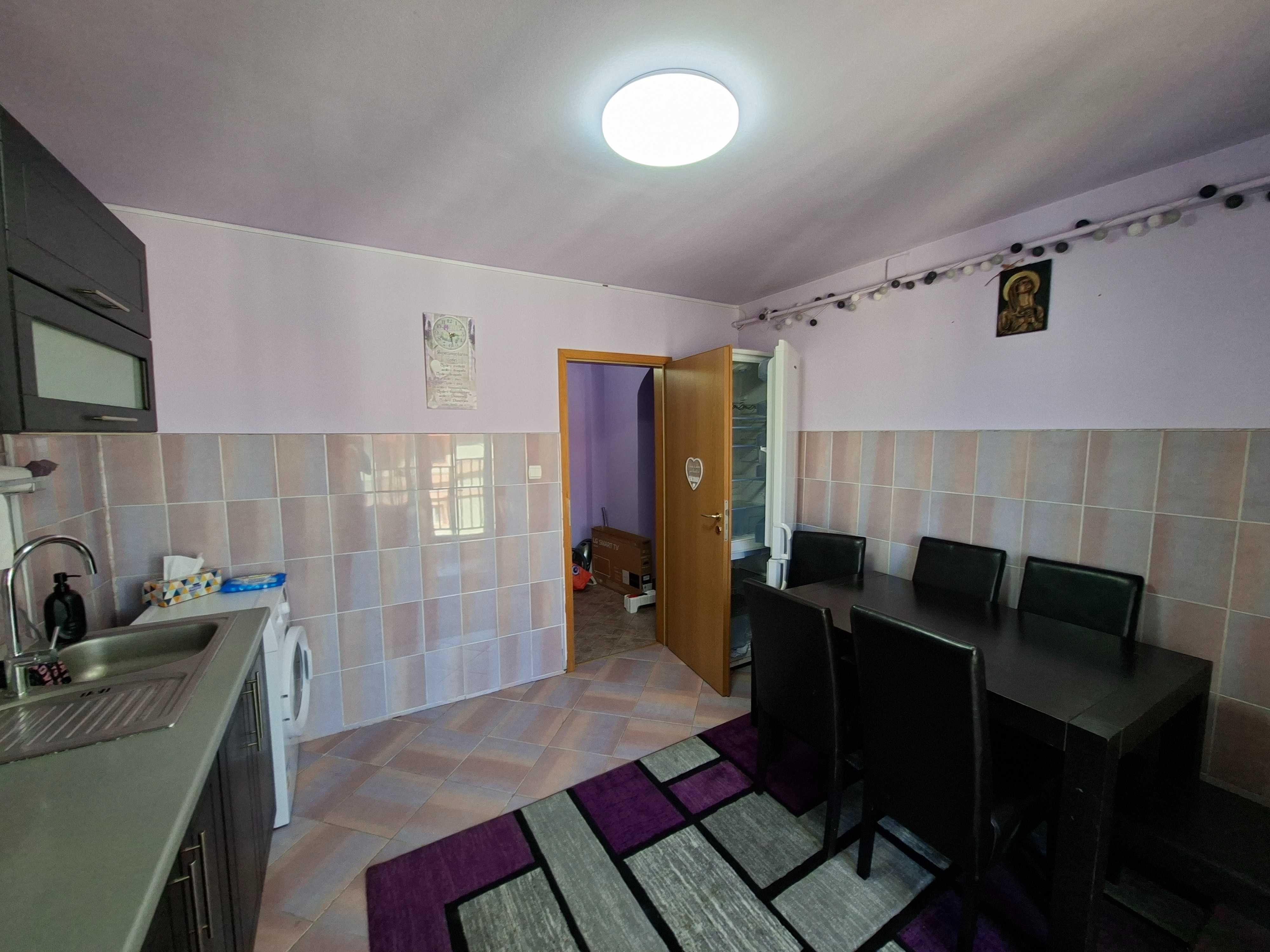 Inchiriez apartament doua camere decomandat Sibiu - Turnisor