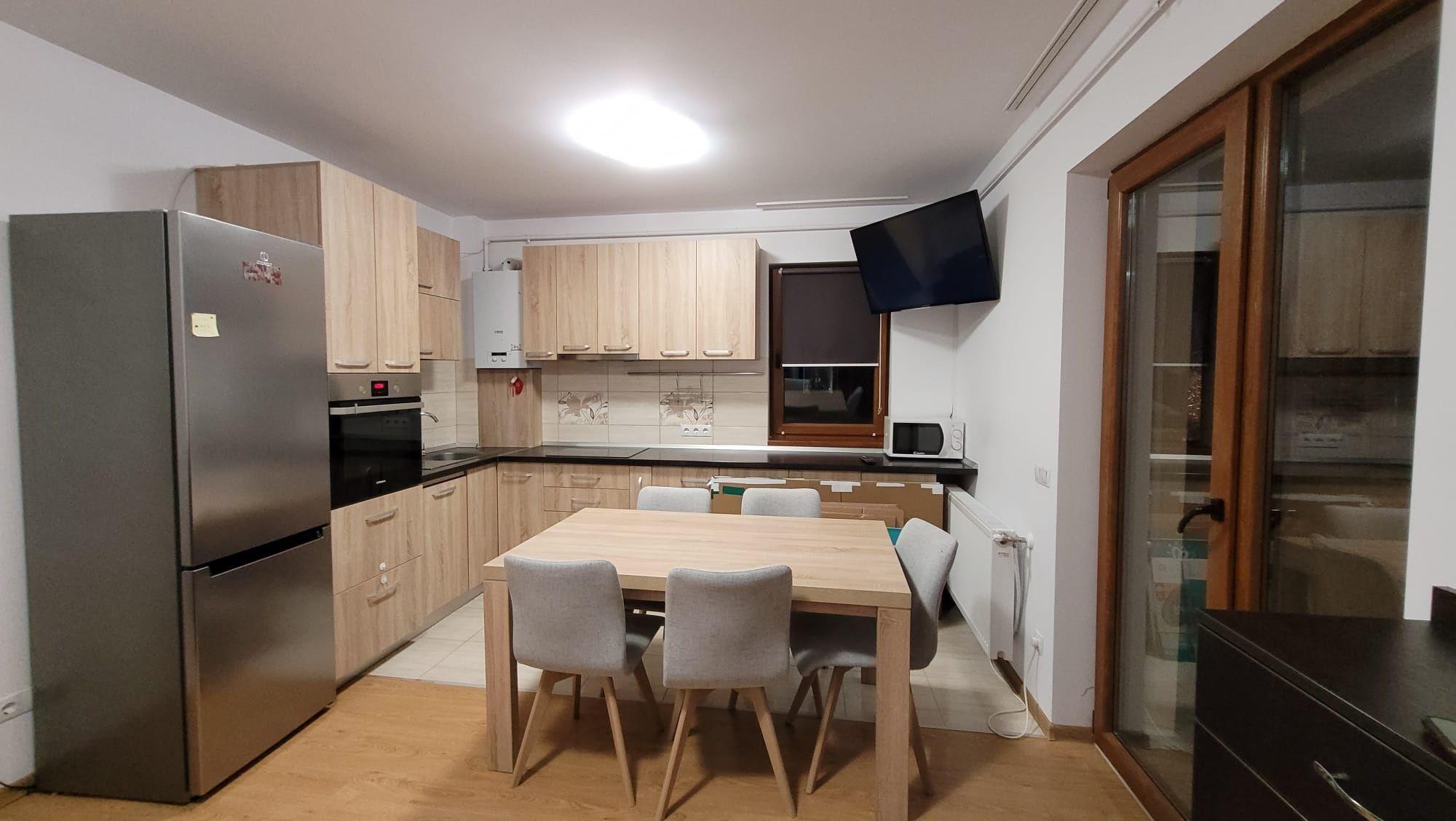 Apartament langa gara