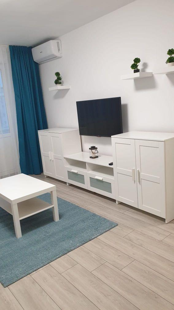 Inchiriez apartament