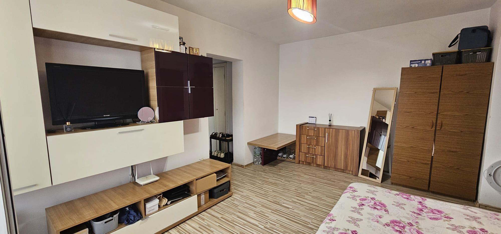 Proprietar închiriez apartament 3 camere – 75 mp – Strada Bâlea, Sibiu