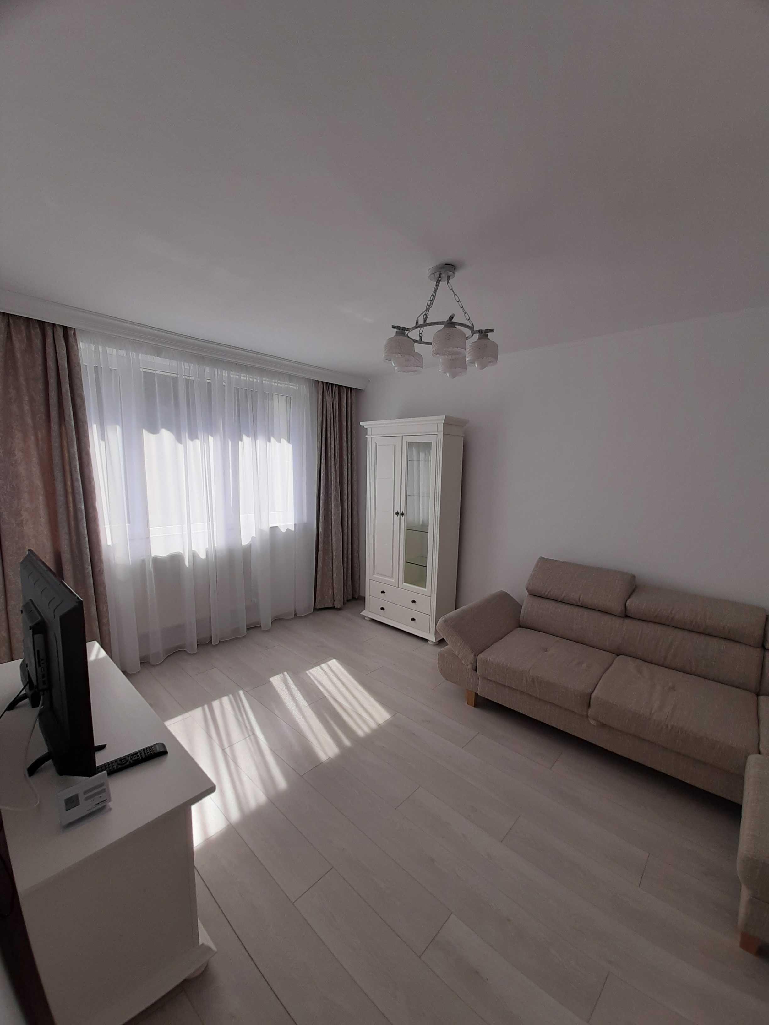 Apartament de închiriat 2 camere, central Suceava