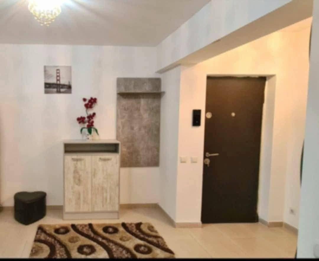 Apartament 3 camere de închiriat –Bloc Nou Strada Putna - imagine 1