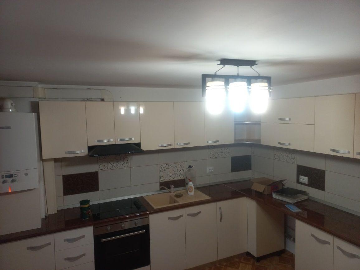 Inchiriez apartament 4 camere