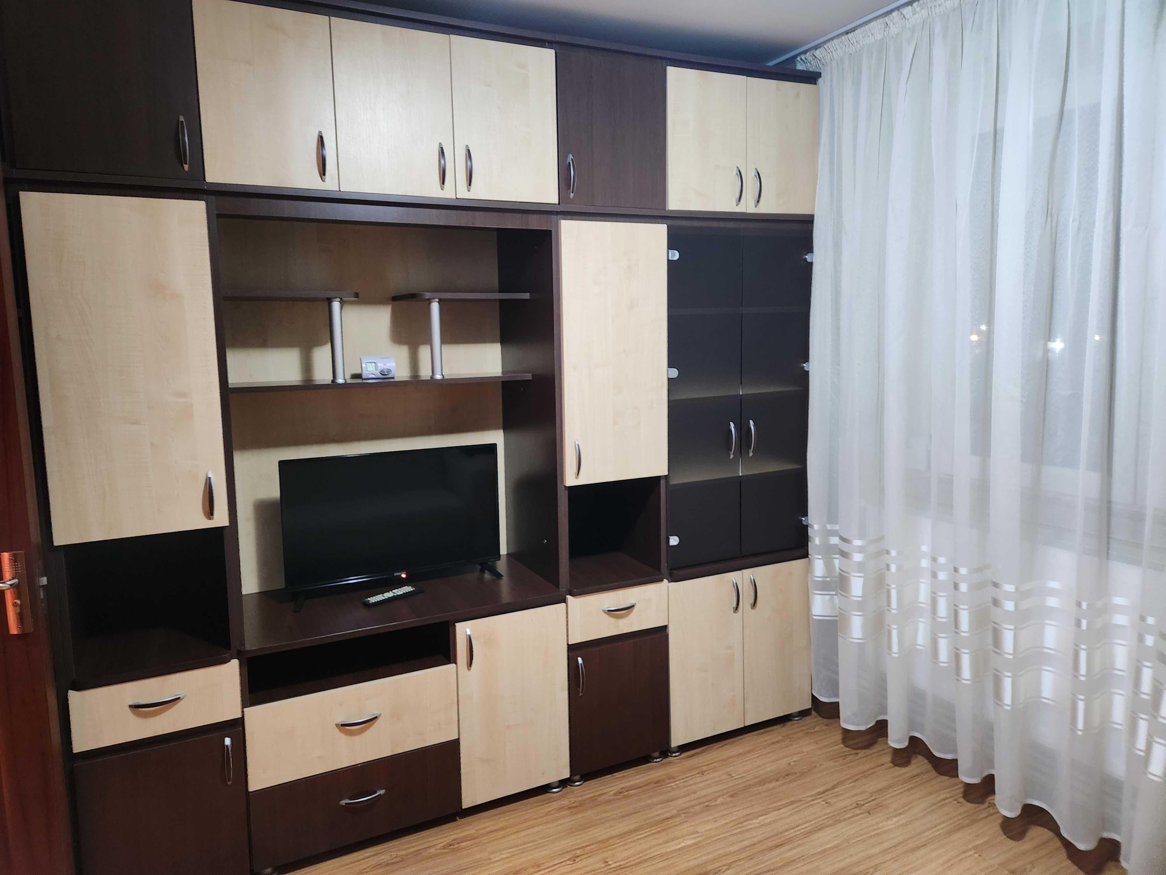 Vand apartament 1 camera, et.3, complet mobilat si utilat, Piatra-Neamt