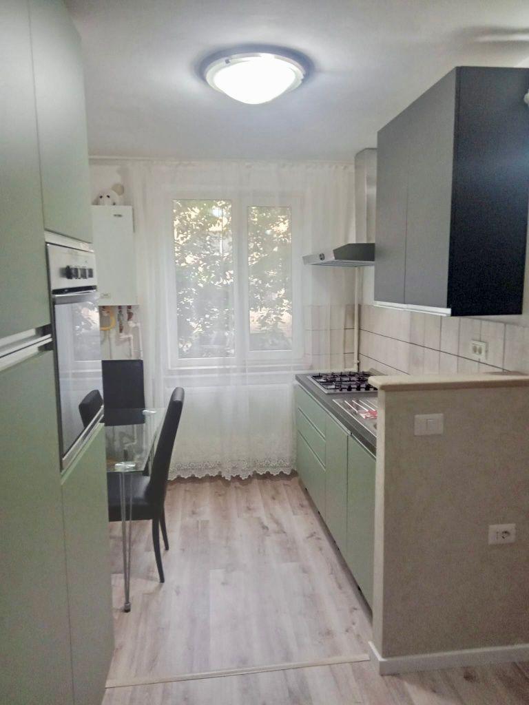Inchiriez apartament - imagine 1