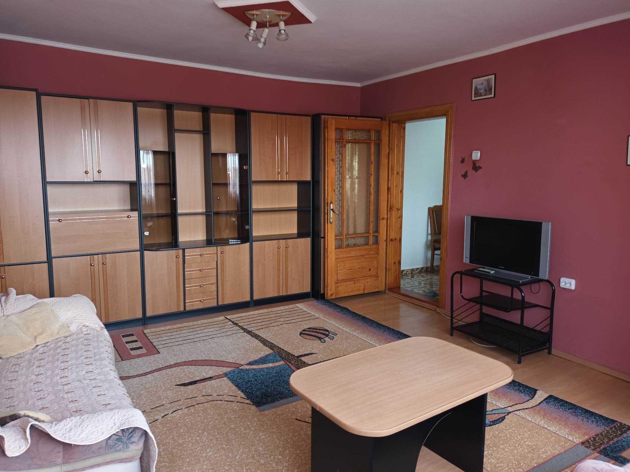 Inchiriez apartament cu doua camere