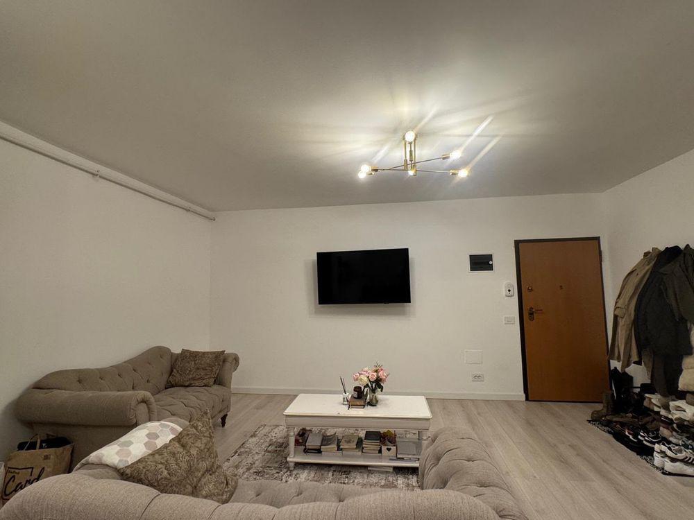 Apartament modern de inchiriat 2 camere, living cu bucatarie si dormitor, 58mp, curte, incalzire pardoseala, AC, dressing