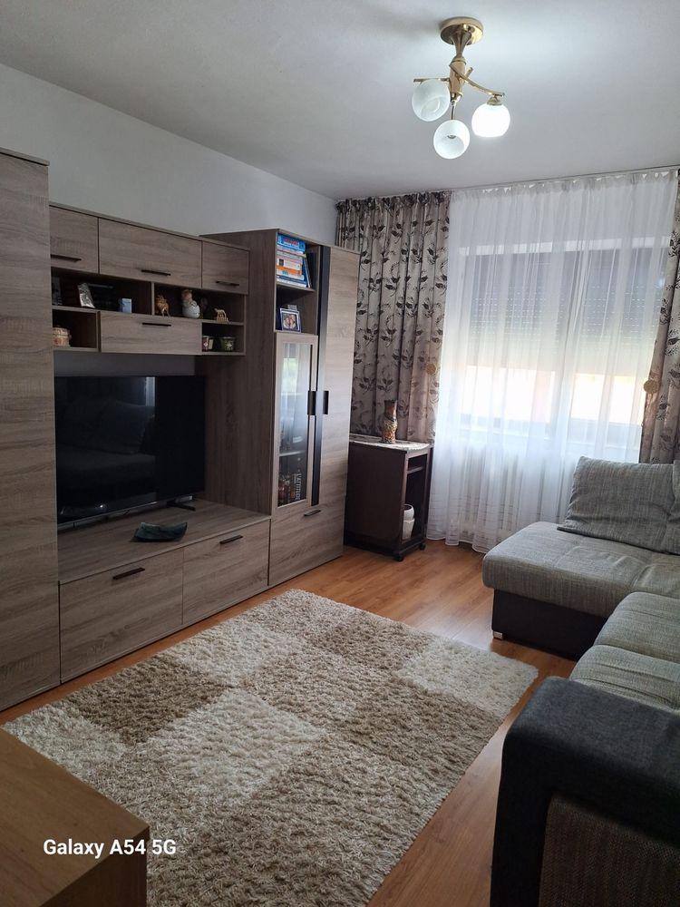 Apartament 9 Mai, Aleea Plopilor