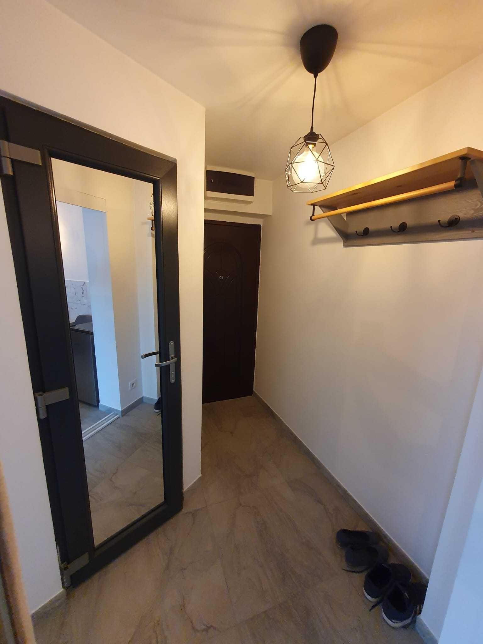 Ofer spre închiriere apartament 2 camere – Târgoviște, zonă semicentrală