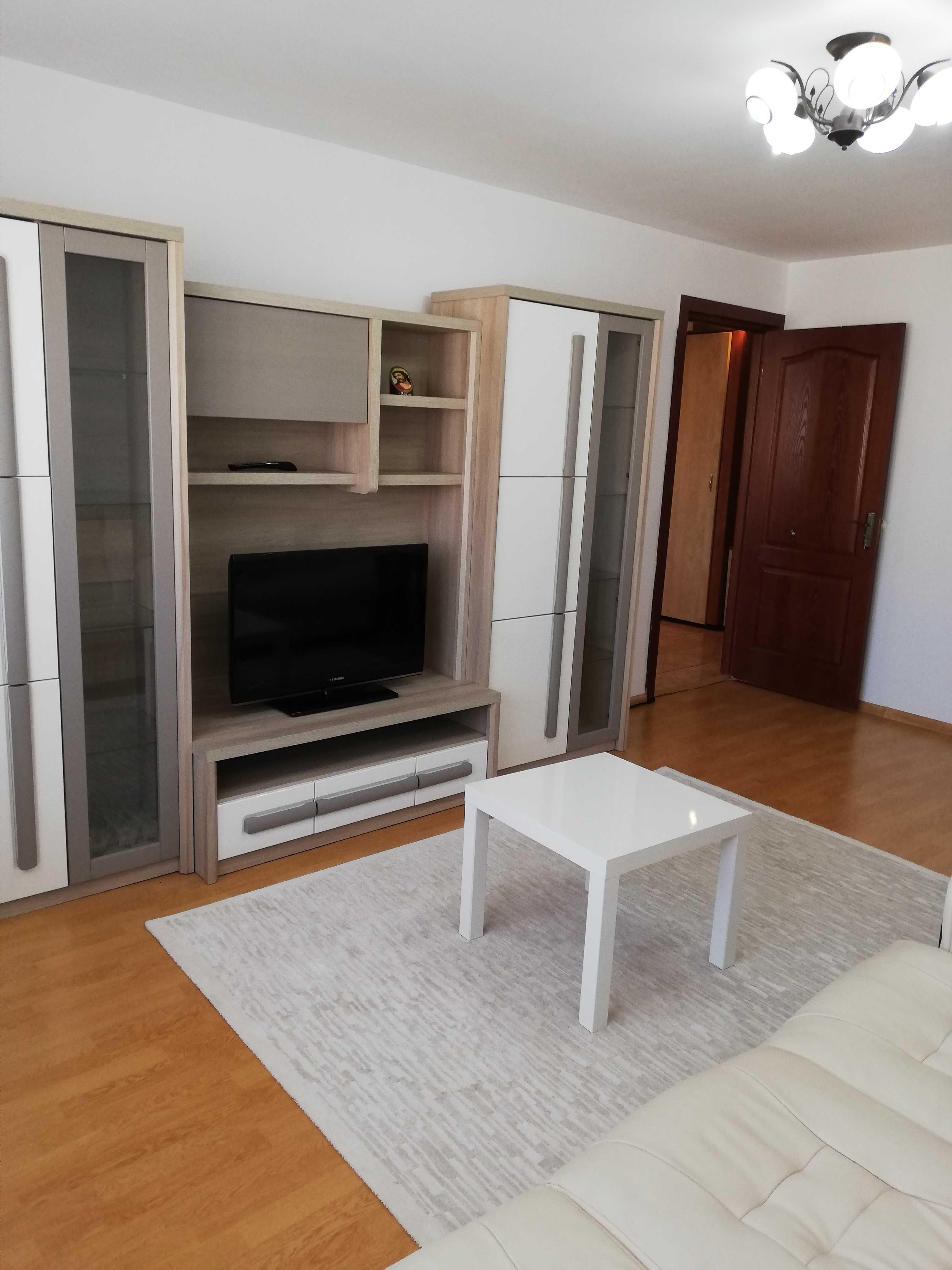 Apartament 3 camere I C Bratianu - de inchiriat