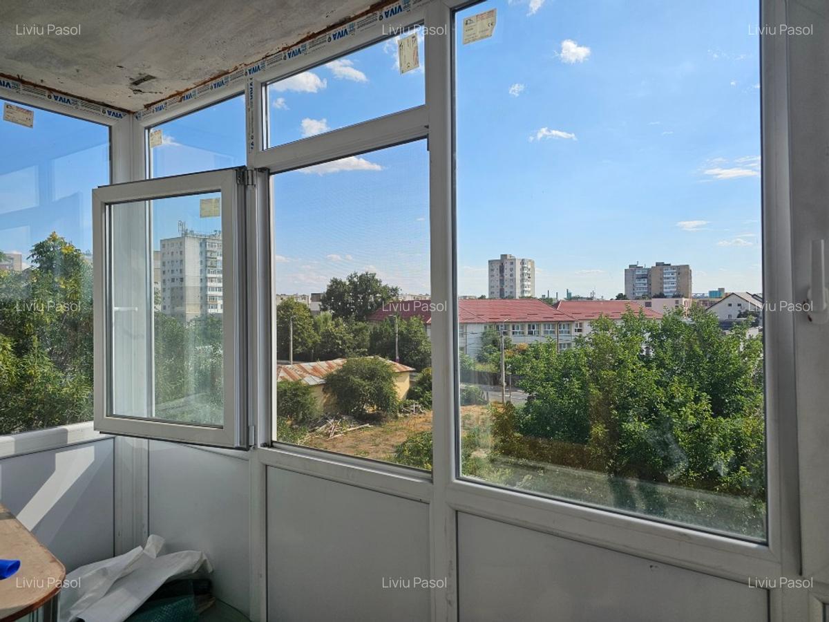 Apartament 3 camere intr-o zona linistita si insorita. Pret negociabil