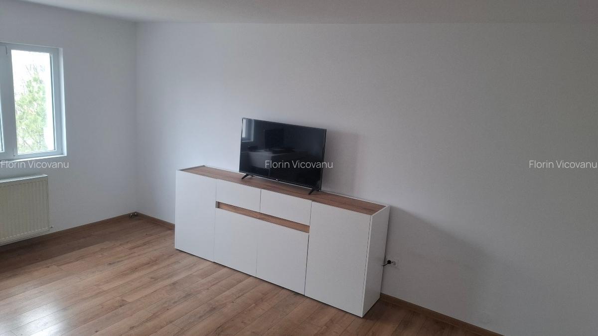 AP DE 2 CAMERE , DECOMANDAT   NEMOBILAT